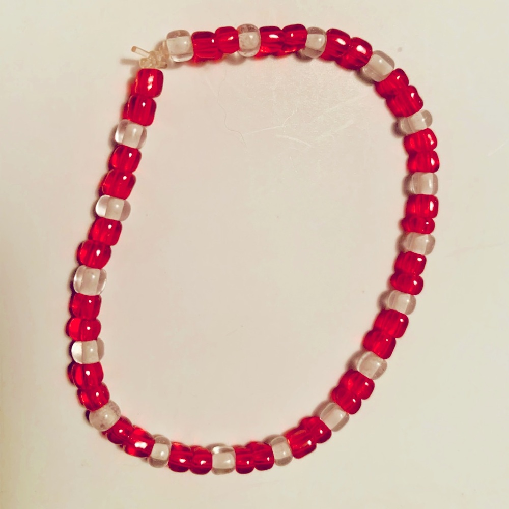 Red and White vibe bracelet handmade 7cm in length ❤️🤍✨